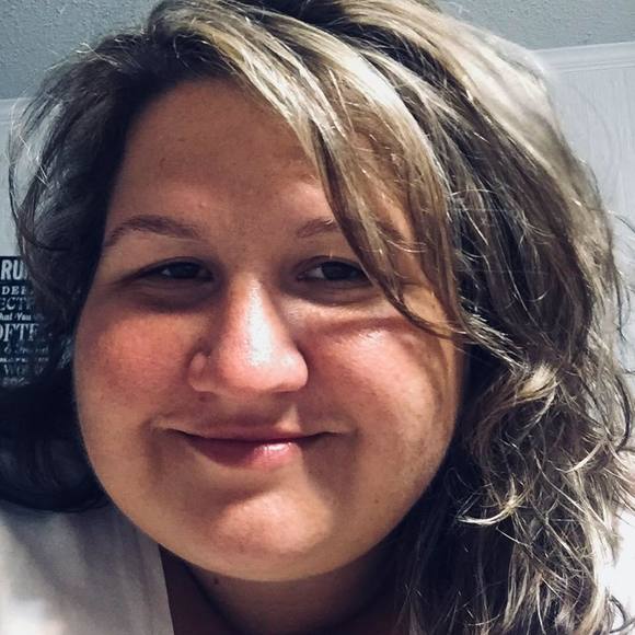 Meet your Posher, Jennifer - Picture 1 of 1